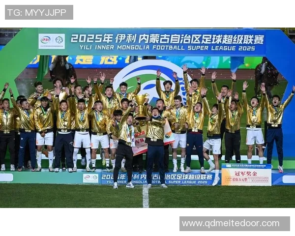 在球场上偶遇心仪的足球明星那一刻的激动与感动 在球场上偶遇心仪的足球明星那一刻的激动与感动