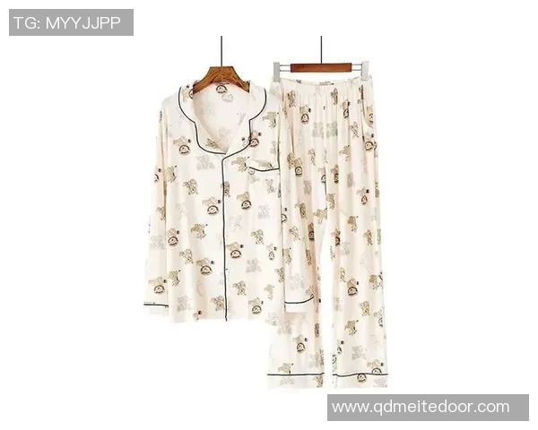 梦幻足球明星图案睡衣让你在家也能感受赛场激情与时尚魅力