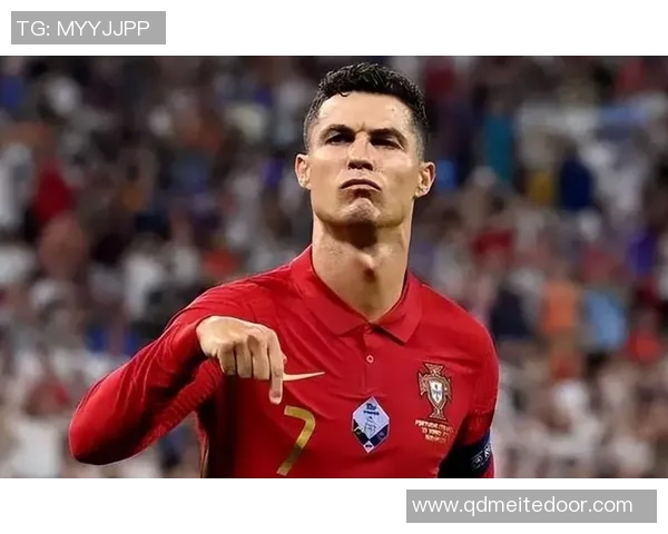 C罗足球明星的帅气风采与无与伦比的球场魅力展现