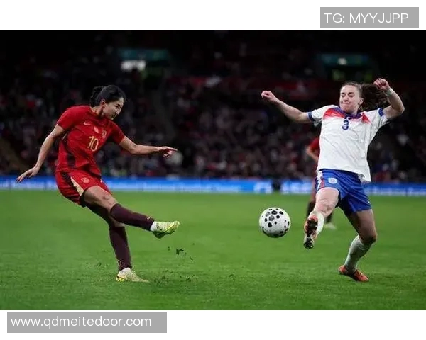 英格兰足球明星在中国定居生活揭秘与文化融合的精彩故事